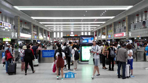 优化开行结构提高服务质量 沈阳铁路局改善旅客出行体验