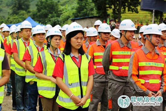 云南怒江美丽公路正式开工建设 预计两年后实现通车 云南怒江美丽公路正式开工建设 预计两年后实现通车