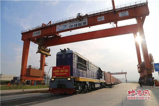 【治国理政新实践·河南篇】中欧班列（郑州）趟趟“爆仓” 实现每日常态化开行
