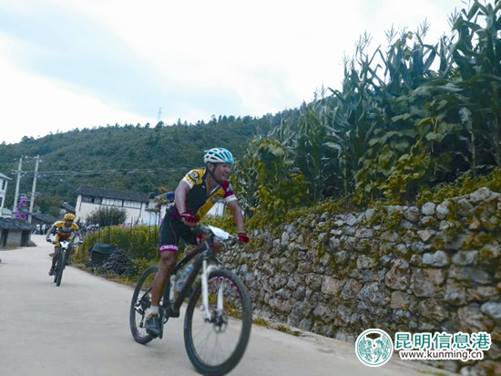 大理松桂首届自行车爬坡赛落幕 鹤庆首办自行车赛 大理松桂首届自行车爬坡赛落幕 鹤庆首办自行车赛
