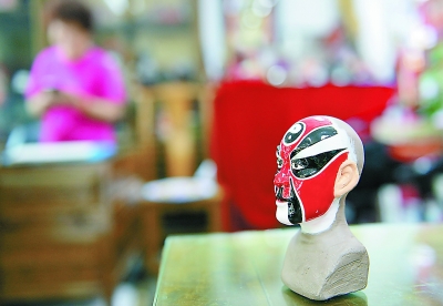 泥塑彩绘脸谱第五代传人林泓魁的脸谱人生 泥塑彩绘脸谱第五代传人林泓魁的脸谱人生