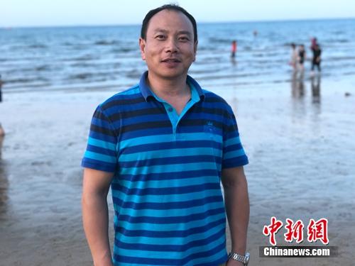 “蛙人”楚金勇:胆大心细,练就“盲眼穿针”绝活 “蛙人”楚金勇:胆大心细,练就“盲眼穿针”绝活