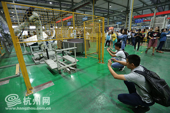 记者记录西奥电梯智能制造时刻