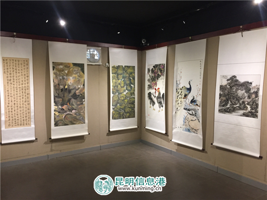 官渡区“喜迎十九大 共筑中国梦”书法国画展开幕