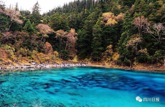 九寨沟震后首个秋:还是记忆中的童话世界