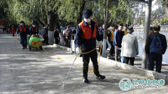 翠湖公园提前应对“观鸥季” 开展全园病毒消杀工作