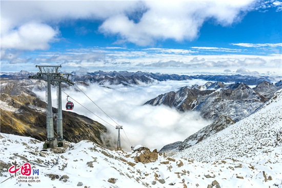 探访海拔4860米的天堂秘境“达古冰川”