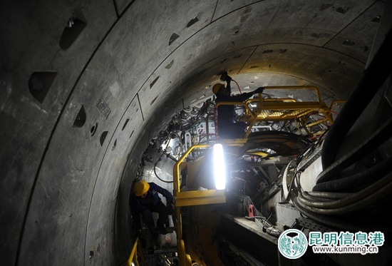 昆明发力区域性国际综合交通枢纽建设 地铁4号线9个车站已封顶