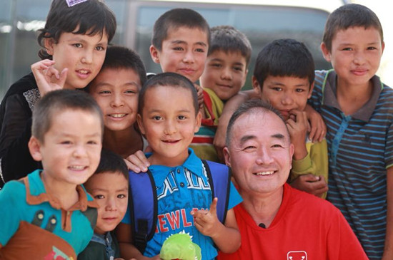 中国微笑行动发起人韩凯:27年初心不改 一直在路上 中国微笑行动发起人韩凯:27年初心不改 一直在路上