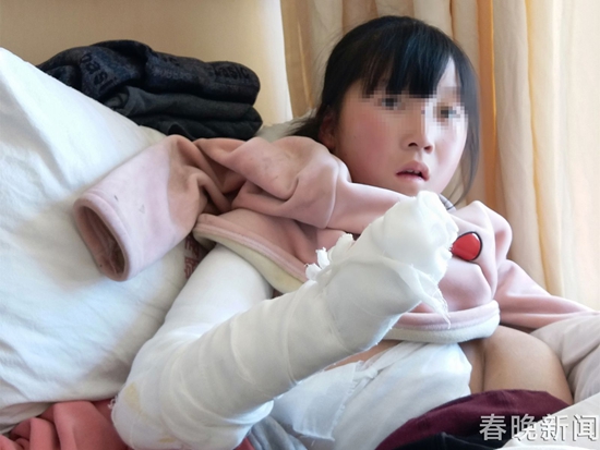残疾女孩火海中被烧焦 残疾女孩火海中被烧焦