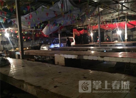 整治长期露天占道经营 盘龙区依法关停金庭农贸市场 整治长期露天占道经营 盘龙区依法关停金庭农贸市场