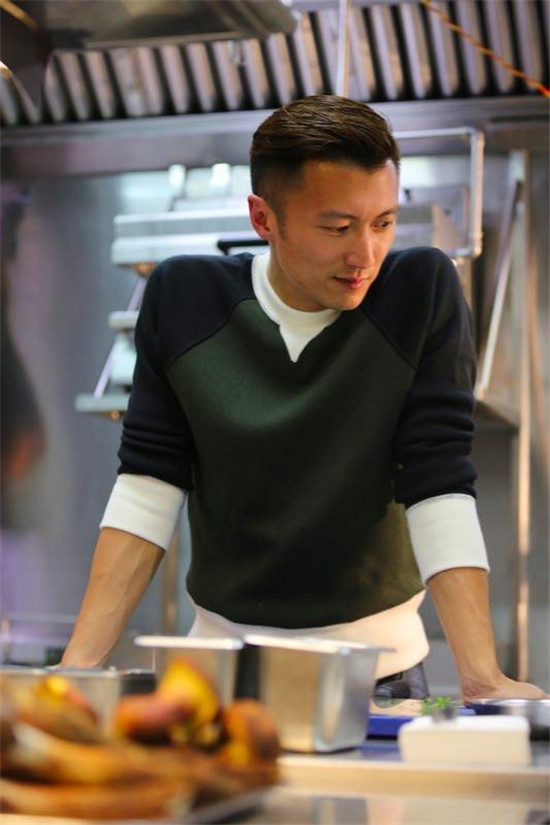 谢霆锋《锋味》明日开启云南美食之旅 国资商城促成“滇锋对决” 谢霆锋《锋味》明日开启云南美食之旅 国资商城促成“滇锋对决”