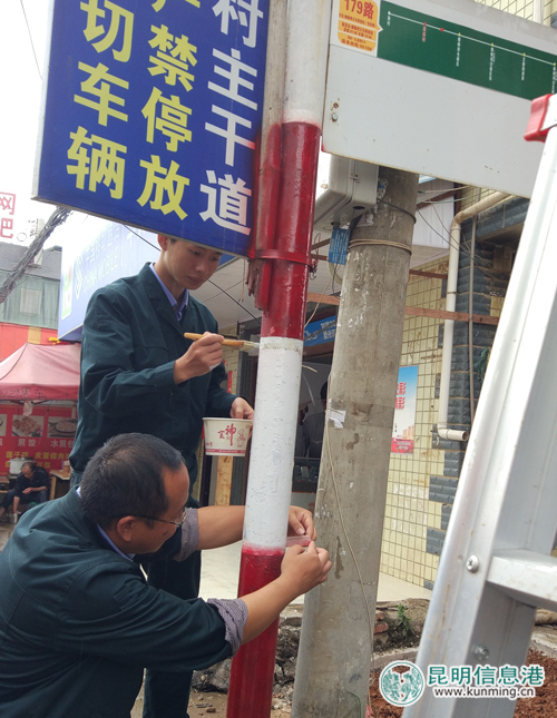 昆明公交三十三车队开展站牌自检自查