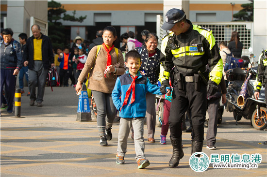 春城骑警 昆明一张亮丽的名片 