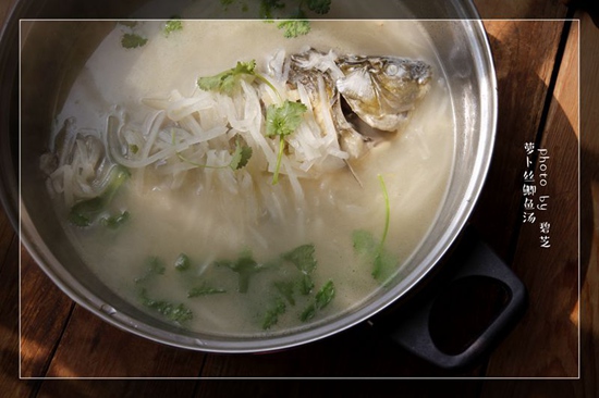 清爽温润减脂瘦身 推荐萝卜丝鲫鱼汤