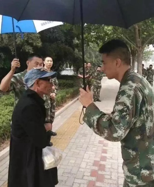 2017年最温暖的朋友圈：这一年，有你真好！