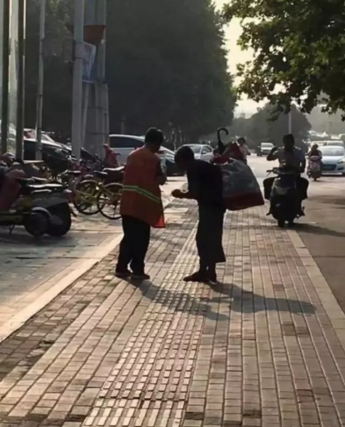 2017年最温暖的朋友圈：这一年，有你真好！