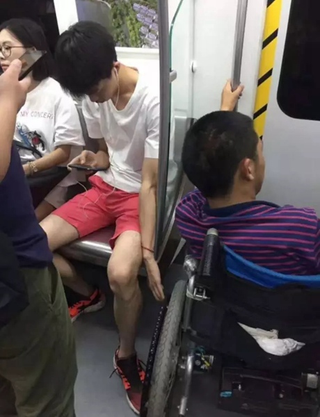 2017年最温暖的朋友圈：这一年，有你真好！