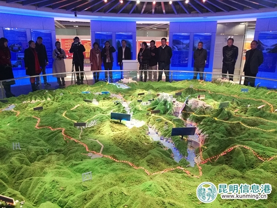 云南区域各水电站分布的沙盘。 云南区域各水电站分布的沙盘。