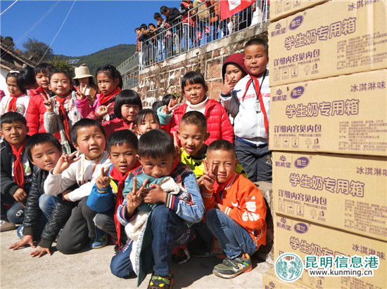 新希望雪兰牛奶暖冬行动让“冰花孩子”不再寒冷