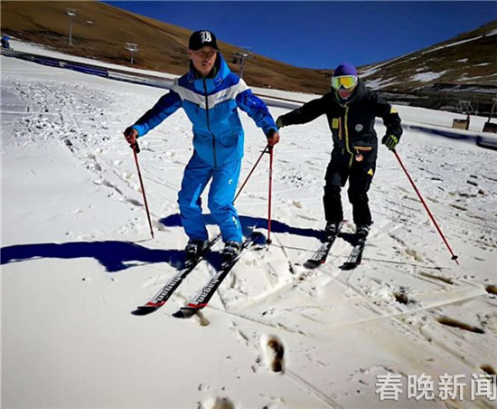 云南首个高山滑雪场27日会泽迎客 云南首个高山滑雪场27日会泽迎客