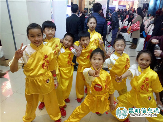 上场前的小选手 上场前的小选手