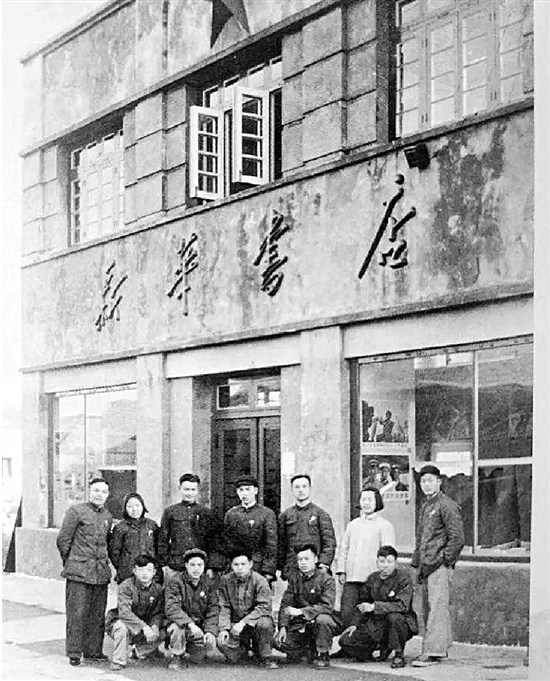 “零点书房”有冒热气的书与茶在寒夜里守候你 “零点书房”有冒热气的书与茶在寒夜里守候你