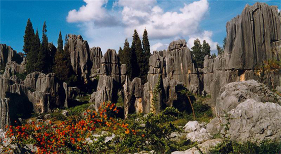 赏天造奇观 坐高铁到“阿诗玛”的故乡过大年