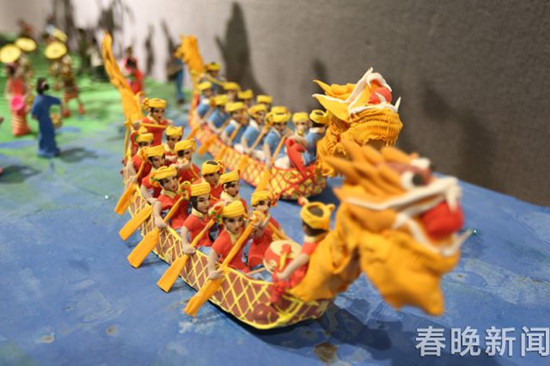 长达18米的大型千人面塑 还原云南人古风遗俗 长达18米的大型千人面塑 还原云南人古风遗俗