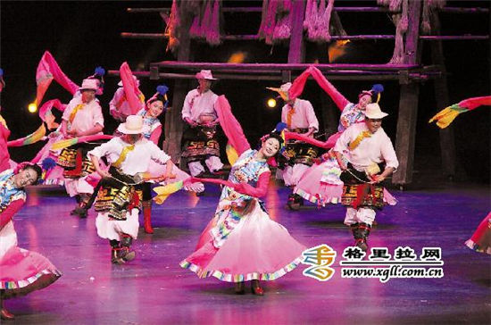 香格里拉:迎新春慰问演出放歌新时代 香格里拉:迎新春慰问演出放歌新时代