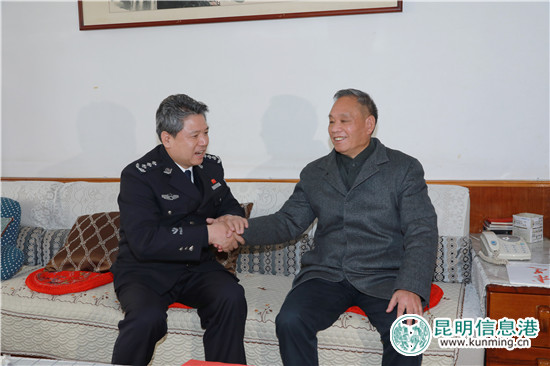 任军号看望慰问基层民警辅警和离退休老同志