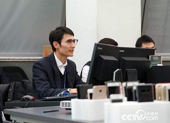 孔惠敏主持讲评会 孔惠敏主持讲评会