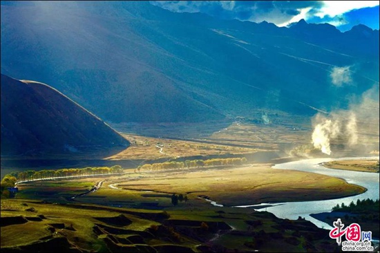 甘孜雅砻江畔 感受湿地的壮阔之美 甘孜雅砻江畔 感受湿地的壮阔之美