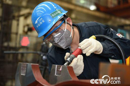 【中国梦实践者】宁允展:研磨高铁的毫厘之间 【中国梦实践者】宁允展:研磨高铁的毫厘之间