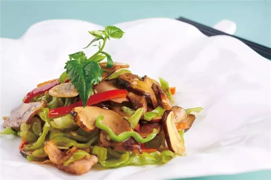 入滇记丨蒋彪，推广滇菜文化的艺术家！