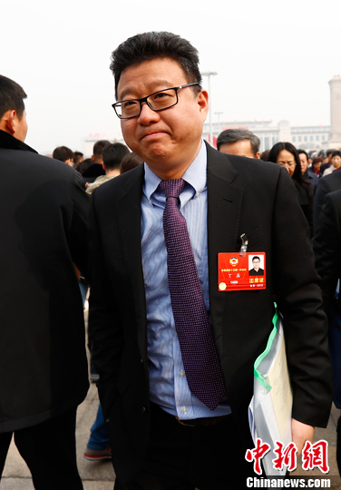 民营企业家参政议政 关注新科技改变生活 民营企业家参政议政 关注新科技改变生活