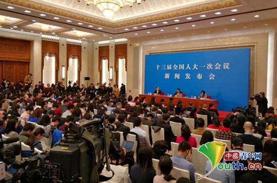 十三届全国人大一次会议新闻发布会