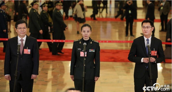 【2018两会】看,两会首次“代表通道”走出新时代气质 【2018两会】看,两会首次“代表通道”走出新时代气质