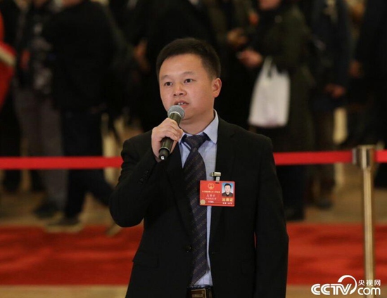 【2018两会】看,两会首次“代表通道”走出新时代气质 【2018两会】看,两会首次“代表通道”走出新时代气质