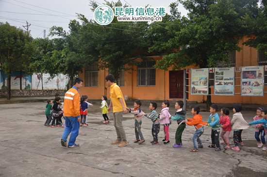 多方爱心接力 兔唇孤儿踏上圆梦之旅 多方爱心接力 兔唇孤儿踏上圆梦之旅