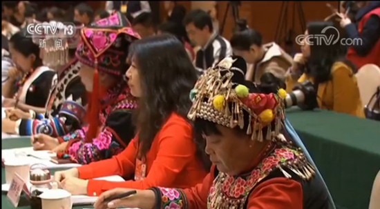 【聚焦两会·云南代表团举行开放团组活动】严查旅游市场 1/5旅行社被查处