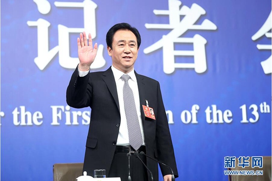 许家印:抓住产业扶贫、移民搬迁扶贫和就业扶贫这个扶贫的“牛鼻子” 许家印:抓住产业扶贫、移民搬迁扶贫和就业扶贫这个扶贫的“牛鼻子”