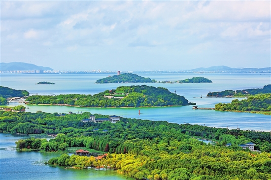 三省全国代表委员共话河长制：滇池与湘江太湖的“对话”