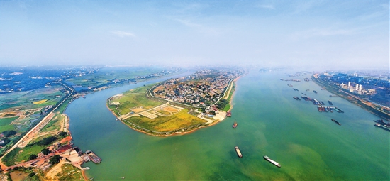 三省全国代表委员共话河长制：滇池与湘江太湖的“对话”