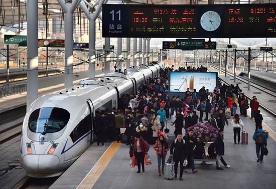 2018铁路春运圆满收官：全国铁路共发送旅客3.82亿人次