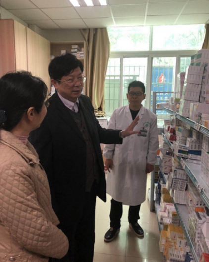 被称作“半夜医生”的全国政协委员 被称作“半夜医生”的全国政协委员