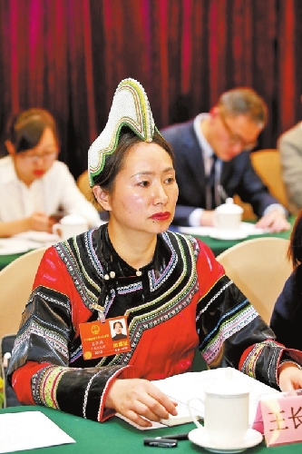 哈尼族全国人大代表王长林：一定要守护好我们的家园