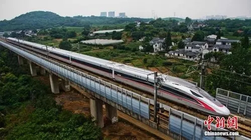 让世界惊叹！代表委员通道上的“中国大工程”