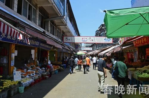     篆新农贸市场房租成倍涨价1  