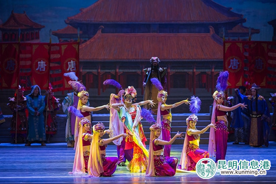 《丝路花雨》剧照